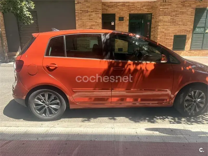 Usado VW Golf Plus Trendline 105 CV (77 kW) 2006 Naranja Monovolumen