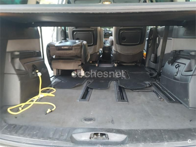 Usado Peugeot 807 130 CV (95 kW) 2005 Gris / plata Monovolumen