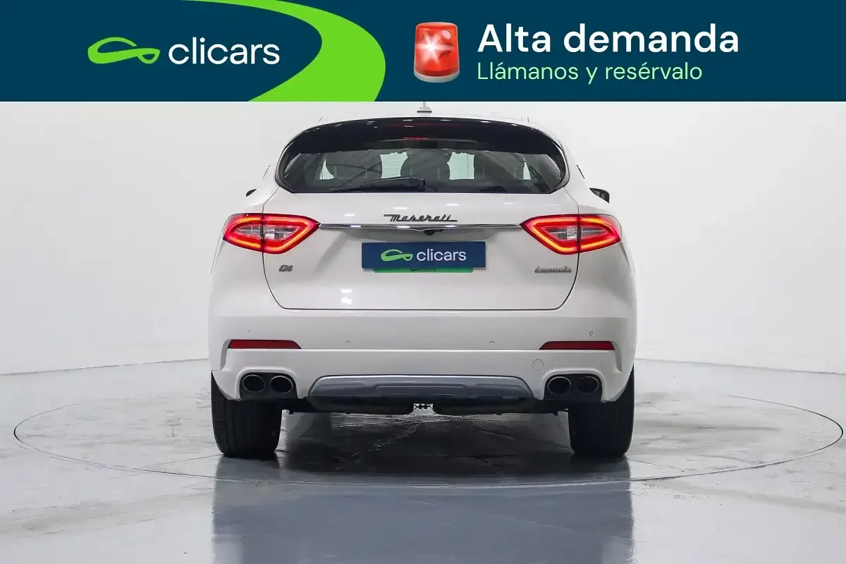 Usado Maserati Levante GranLusso 430 CV (316 kW) 2017 Blanco SUV