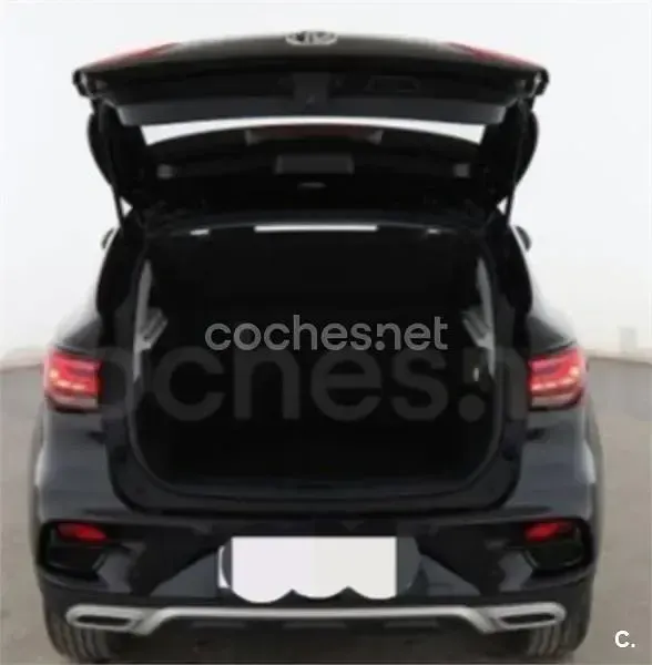 Usado MG ZS Luxury 111 CV (81 kW) 2022 Negro SUV