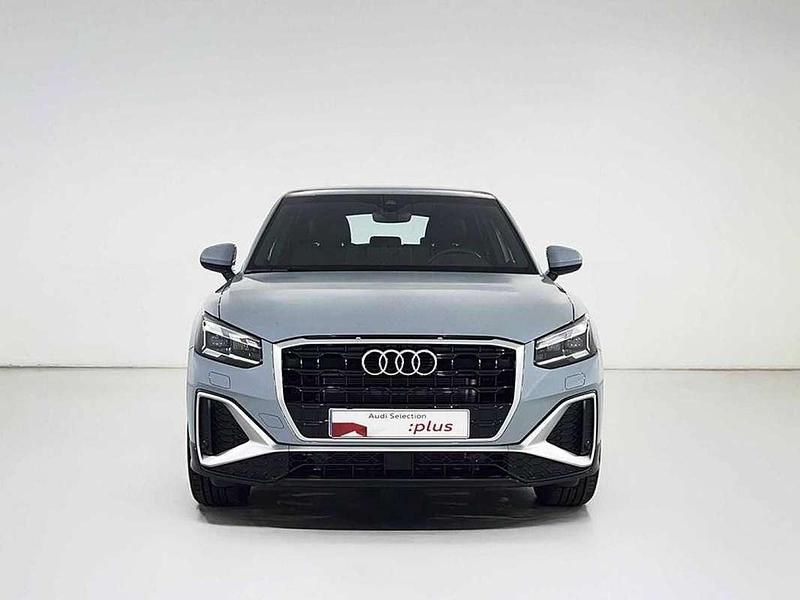 Usado Audi Q2 Black Edition 150 CV (110 kW) 2025 Gris SUV