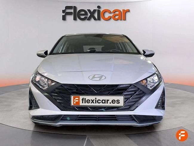 Usado Hyundai i20 84 CV (61 kW) 2024 Gris Utilitario