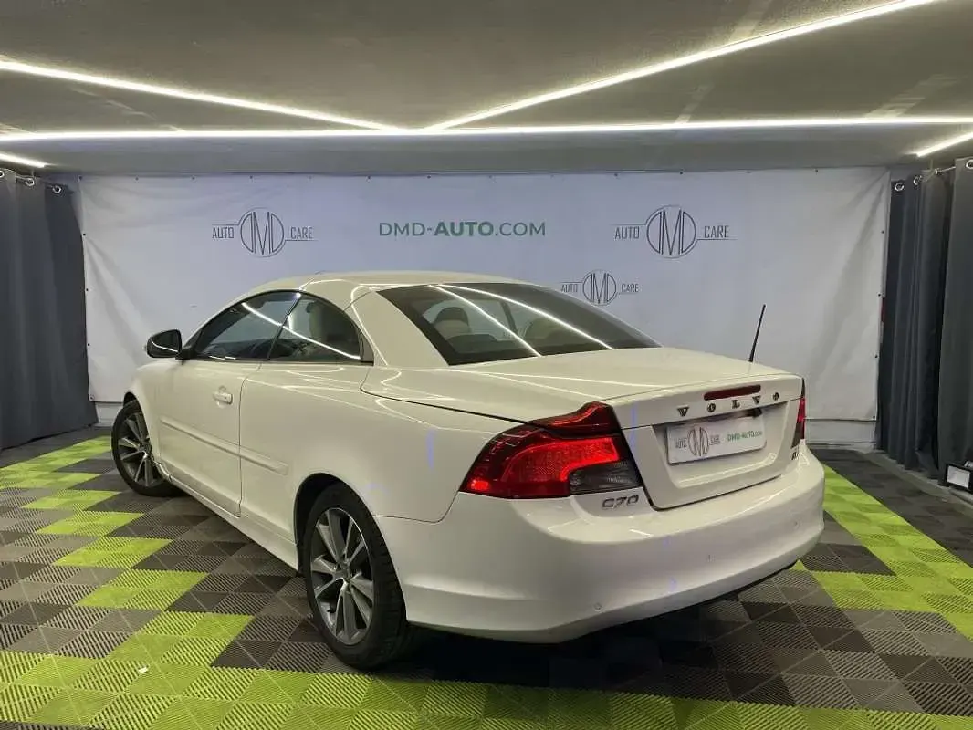 Usado Volvo C70 Momentum 177 CV (130 kW) 2011 Blanco Descapotable