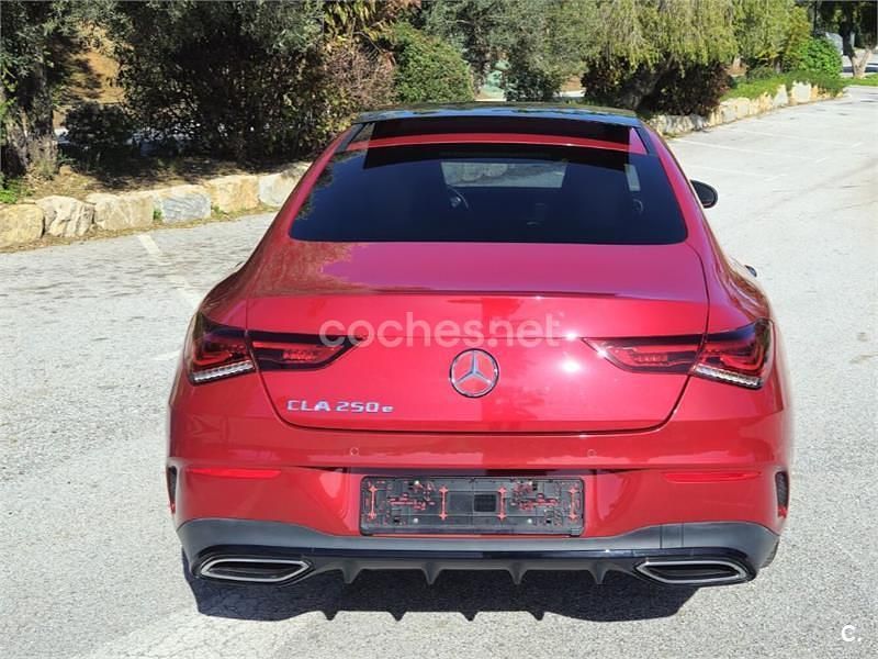 Usado Mercedes CLA250e 218 CV (160 kW) 2022 Granate Berlina
