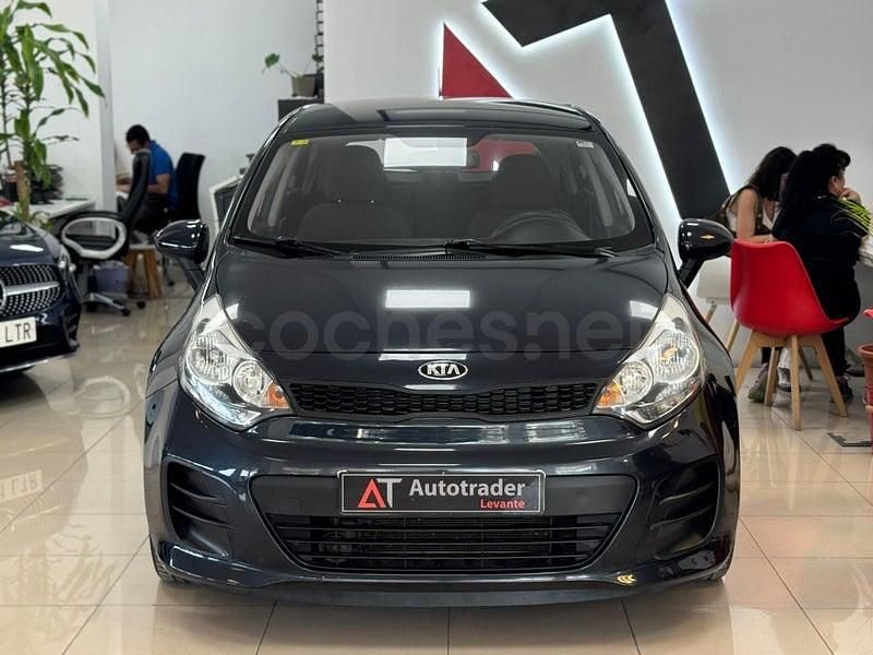 Usado Kia Rio 84 CV (61 kW) 2016 Negro Utilitario