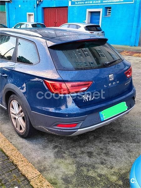 Usado Seat Leon X-Perience Xperience 125 CV (91 kW) 2016 Azul Familiar