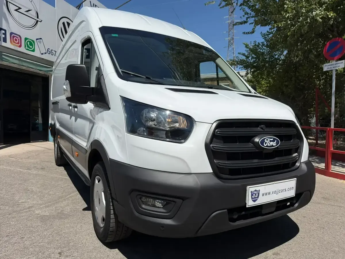 Usado Ford Transit Trend 130 CV (95 kW) 2024 Blanco Van