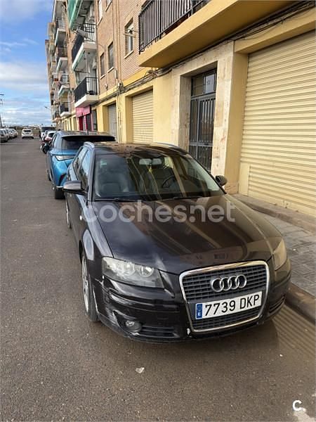 Usado Audi A3 Attraction 105 CV (77 kW) 2005 Negro Berlina