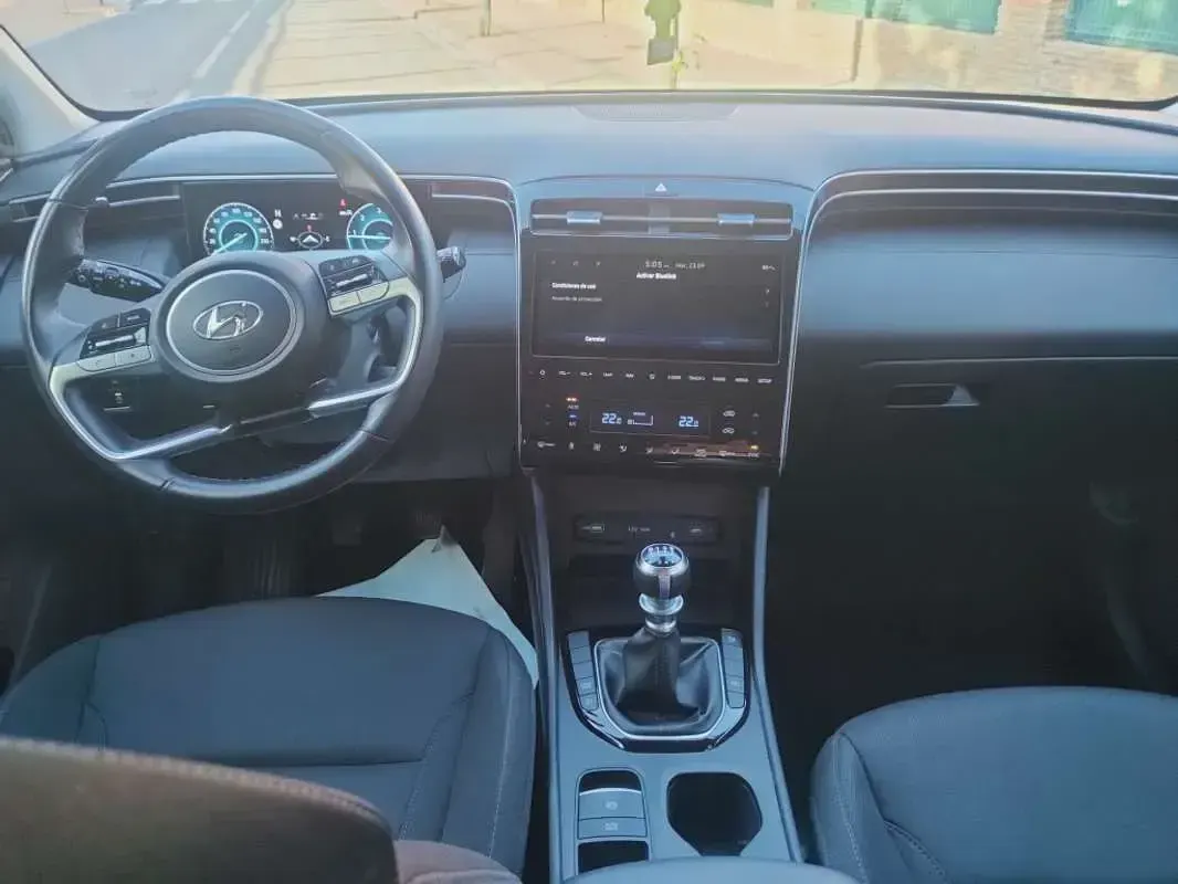 Usado Hyundai Tucson 136 CV (100 kW) 2022 Gris SUV