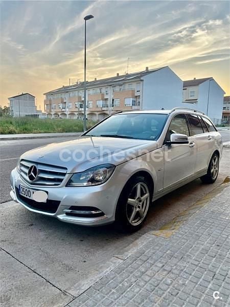Usado Mercedes C200 Avantgarde 136 CV (100 kW) 2012 Gris / plata Familiar
