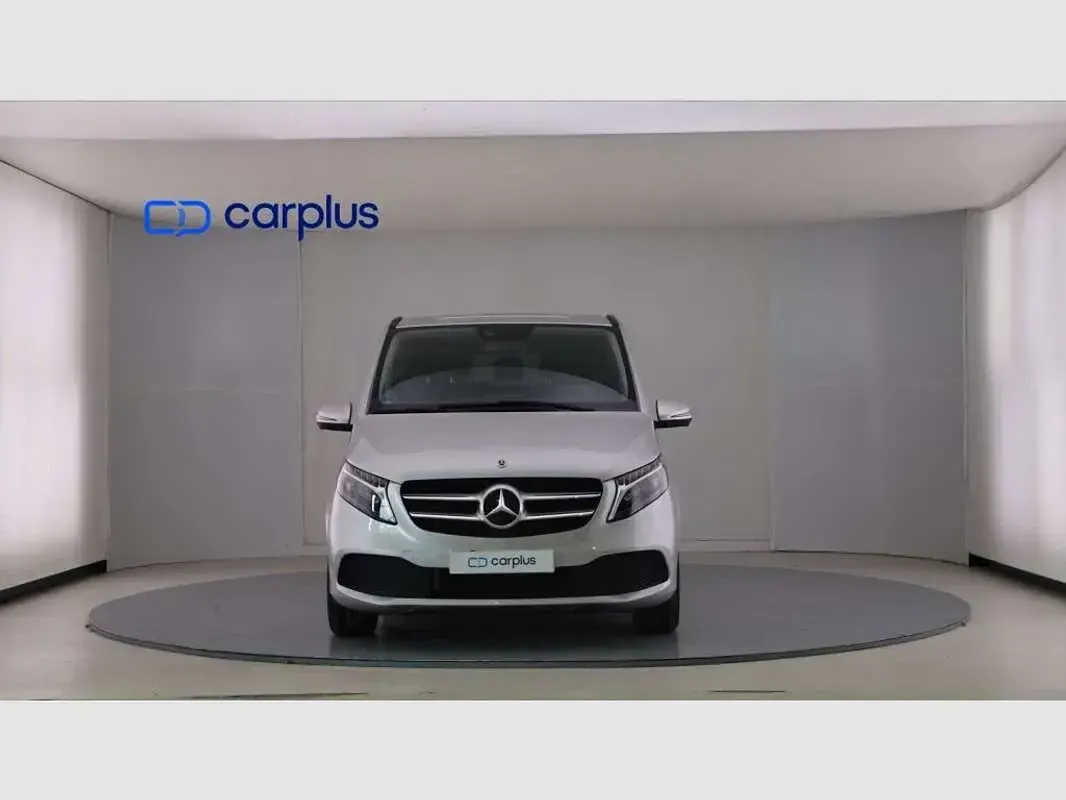 Usado Mercedes V250 190 CV (139 kW) 2023 Plateado Monovolumen
