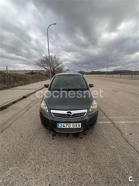 Usado Opel Zafira 115 CV (84 kW) 2010 Gris / plata Monovolumen