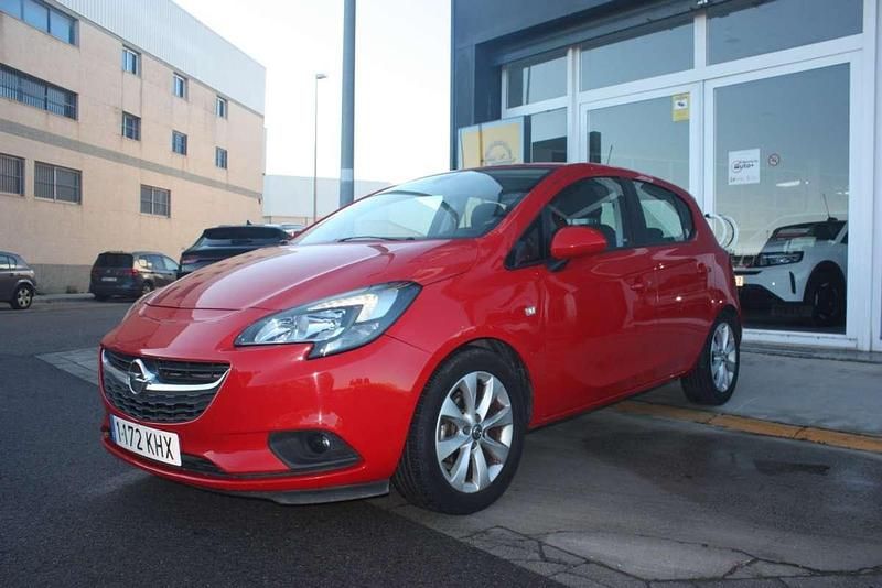 Usado Opel Corsa Selective 90 CV (66 kW) 2018 Rojo Utilitario