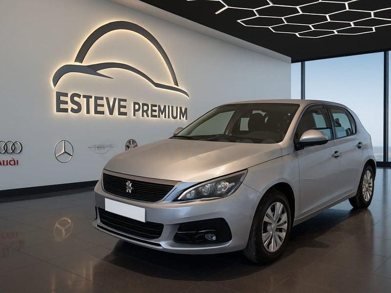 Usado Peugeot 308 Allure 130 CV (95 kW) 2021 Gris / plata Berlina