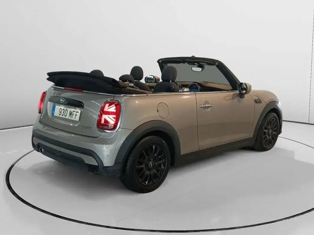 Usado Mini Cooper Cabriolet 136 CV (100 kW) 2023 Gris Descapotable