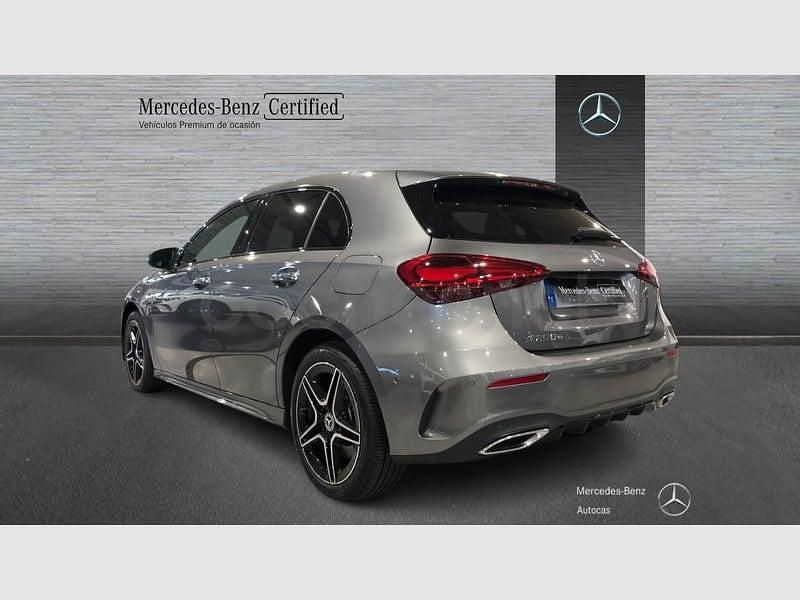 Usado Mercedes A250 218 CV (160 kW) 2024 Gris / plata Berlina