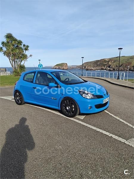 Usado Renault Clio II 200 CV (147 kW) 2007 Azul Berlina