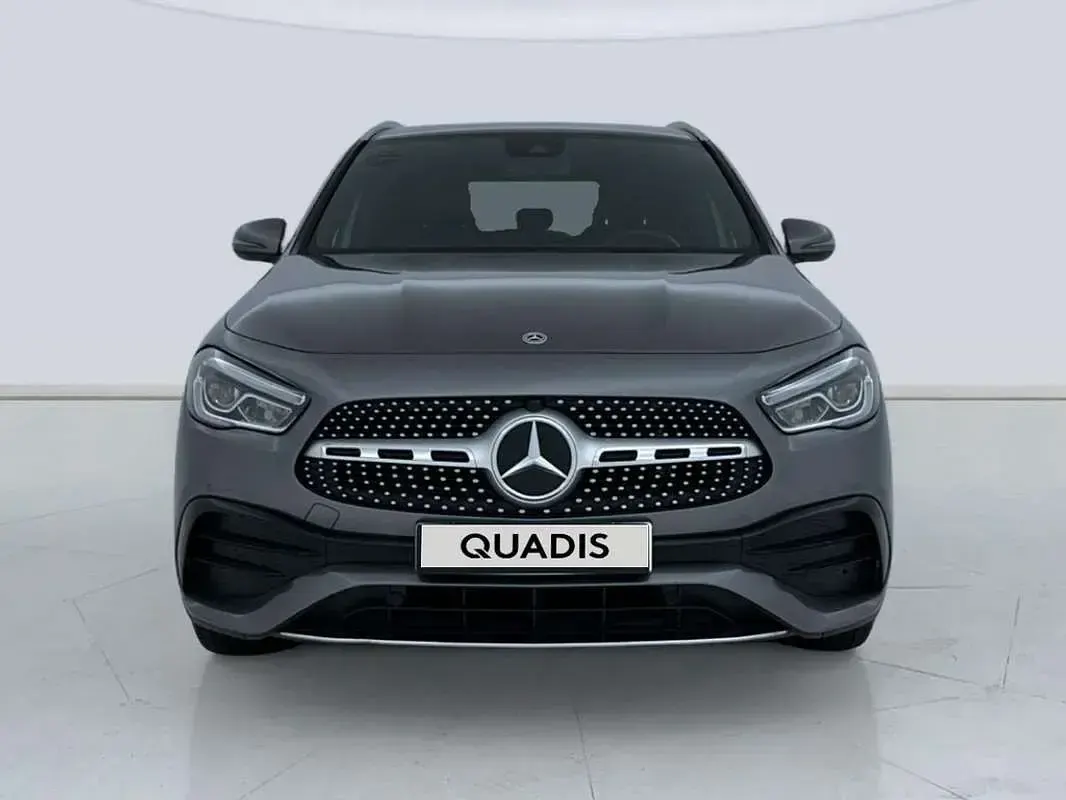 Usado Mercedes GLA180 136 CV (100 kW) 2022 Gris SUV