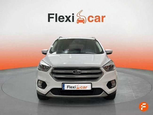 Usado Ford Kuga Trend 150 CV (110 kW) 2019 Blanco SUV