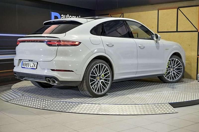 Usado Porsche Cayenne Turbo S 689 CV (506 kW) 2022 Gris SUV