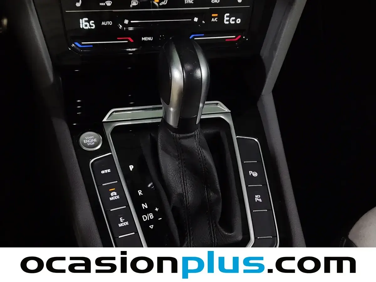 Usado VW Arteon Elegance 218 CV (160 kW) 2022 Gris Berlina