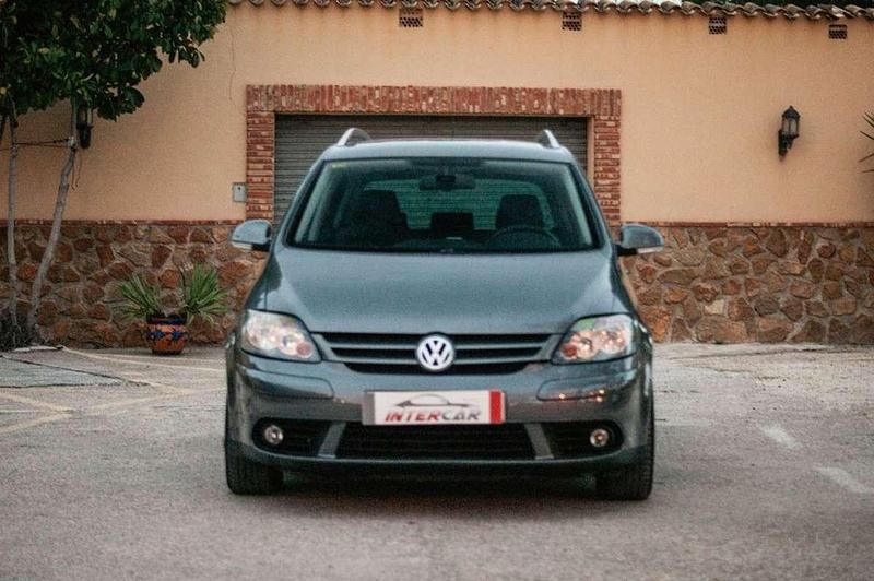 Usado VW Golf V Highline 105 CV (77 kW) 2007 Gris Utilitario