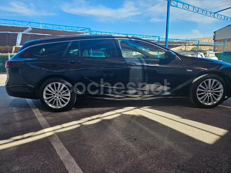 Usado Opel Insignia Selective 136 HP (100 kW) 2019 Preto Carrinha