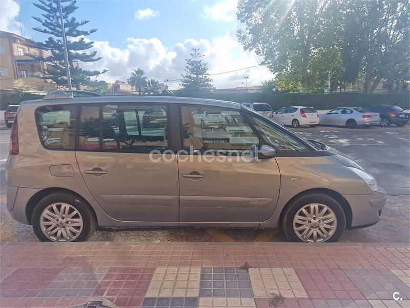 Gris / plata Usado 2006 Renault Grand Espace Monovolumen | 4700 € (Precio justo) - Imagen 1/4