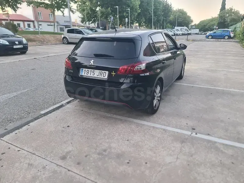 Usado Peugeot 308 Style 130 CV (95 kW) 2016 Negro Berlina
