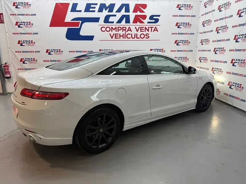 Usado Renault Laguna Coupé 150 CV (110 kW) 2012 Blanco Coupe