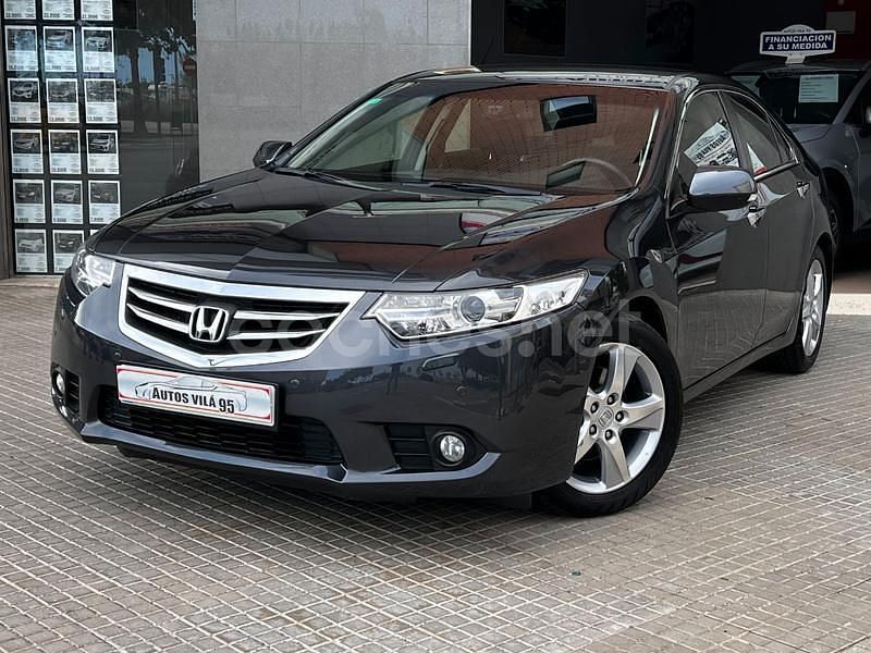 Gris / plata Usado 2012 Honda Accord Elegance Berlina | 13.500 € (Precio justo) - Imagen 1/4