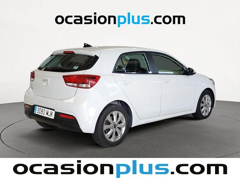 Usado Kia Rio 100 CV (73 kW) 2023 Blanco