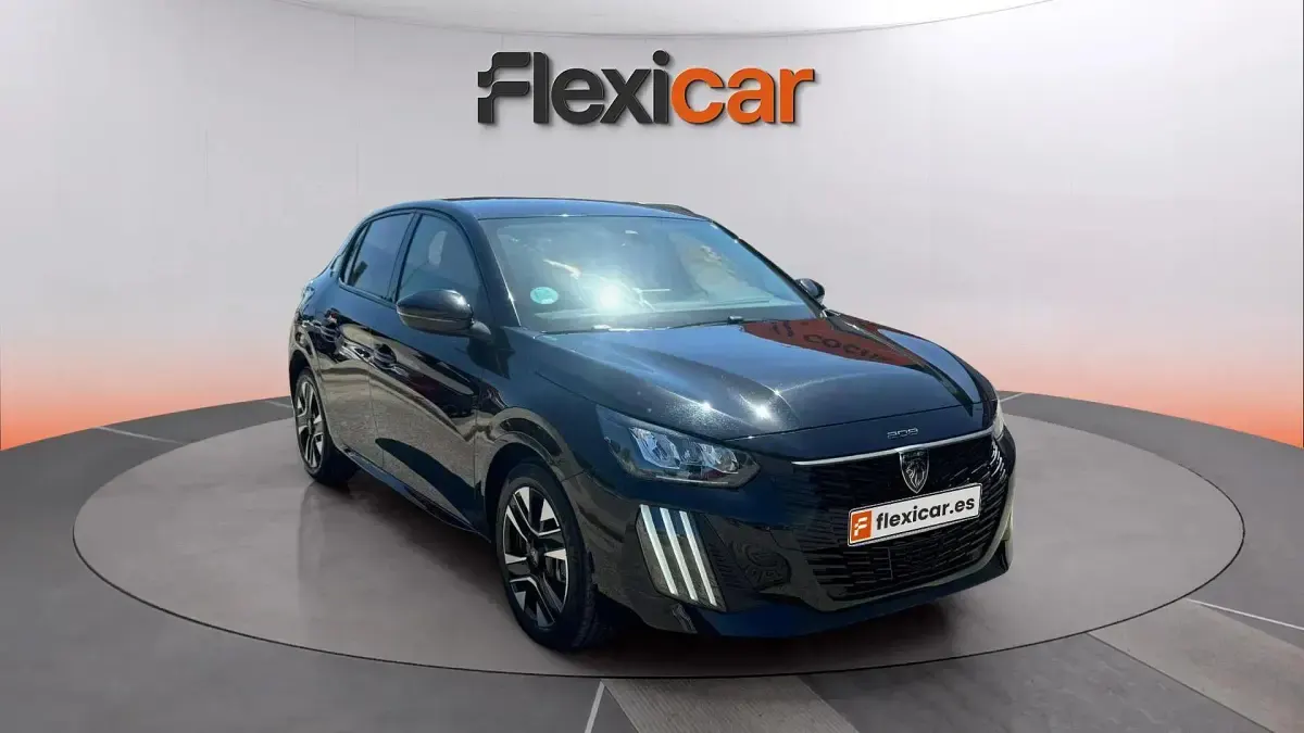 Usado Peugeot 208 Allure 101 CV (74 kW) 2025 Utilitario