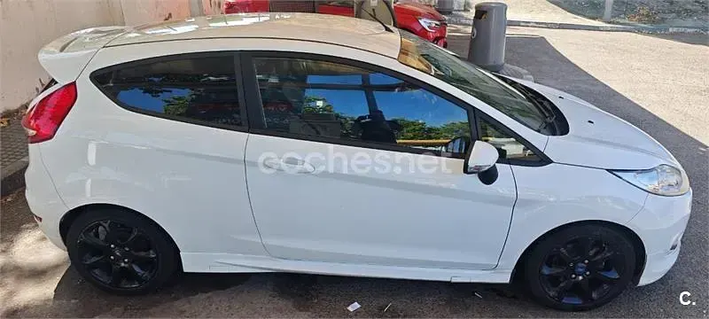 Usado Ford Fiesta Sport 95 CV (69 kW) 2011 Blanco Berlina