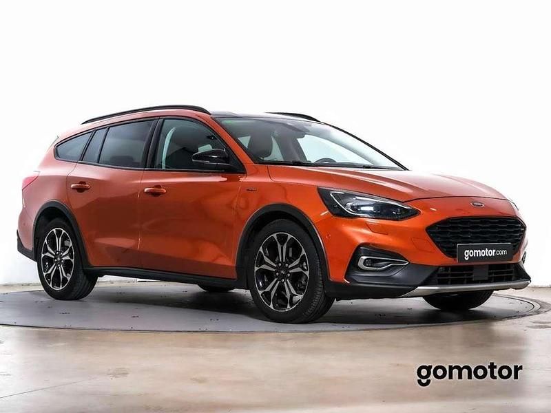 Usado Ford Focus Active 125 CV (91 kW) 2019 Naranja Familiar