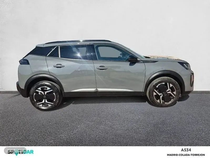 Usado Peugeot 2008 Allure 100 CV (73 kW) 2023 Gris SUV