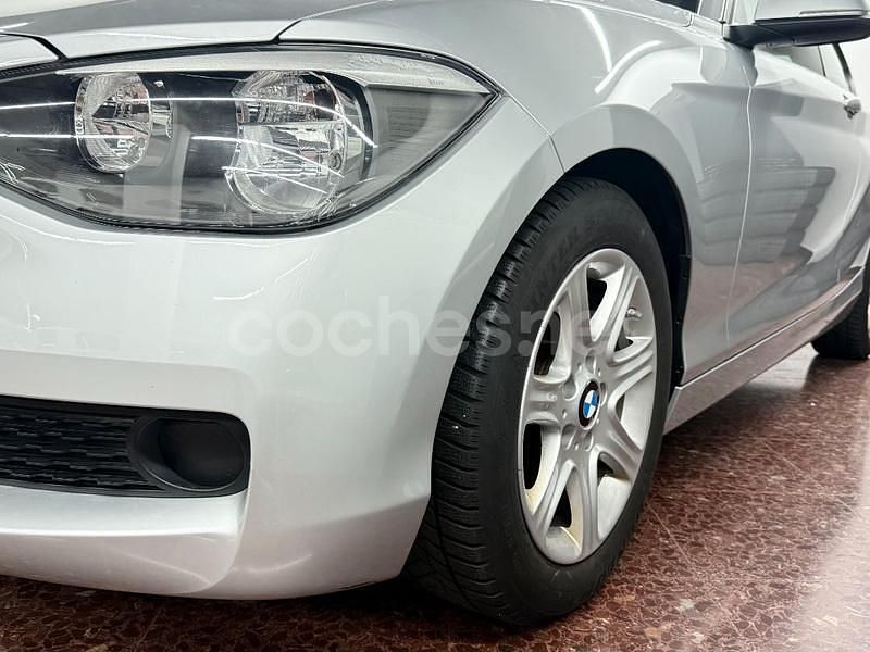 Usado BMW 114 102 CV (75 kW) 2014 Gris / plata Utilitario