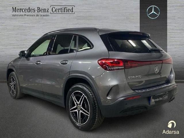 Usado Mercedes EQA250 139 kW (190 CV) 2021 Gris montaña SUV