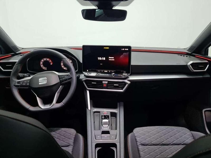 Nuevo Seat Leon FR 204 CV (150 kW) 2025 Blanco Utilitario