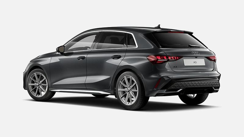 Usado Audi A3 S-Line 150 CV (110 kW) 2025 Gris Berlina