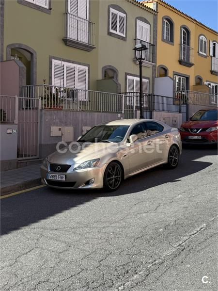 Beige Usado 2006 Lexus IS250 Sport Line Berlina | 9400 € (Buen precio) - Imagen 1/4