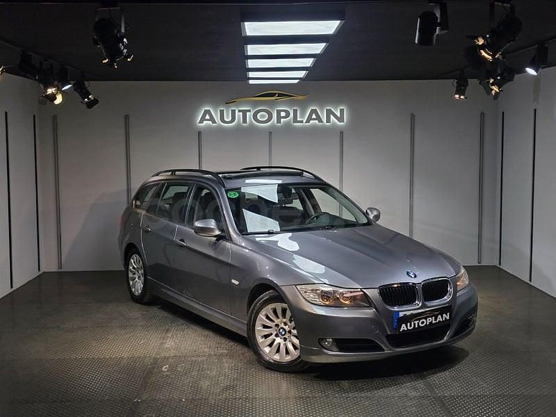 Usado BMW 318 143 CV (105 kW) 2009 Beige Familiar