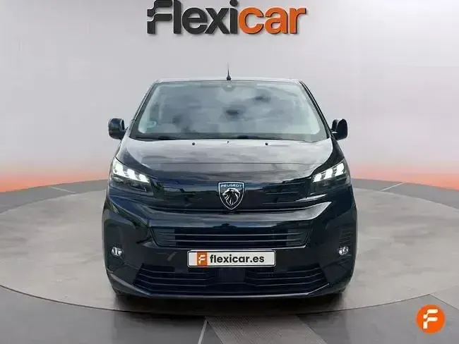 Begagnad Peugeot Traveller Business-Line 180 HK (132 kW) 2024 Svart Minibuss