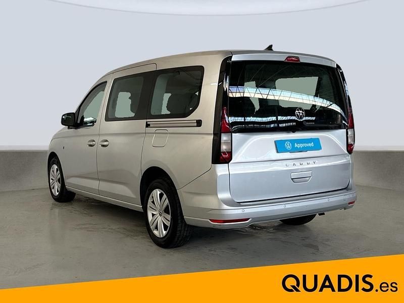 Usado VW Caddy Maxi 102 CV (75 kW) 2024 Gris Monovolumen
