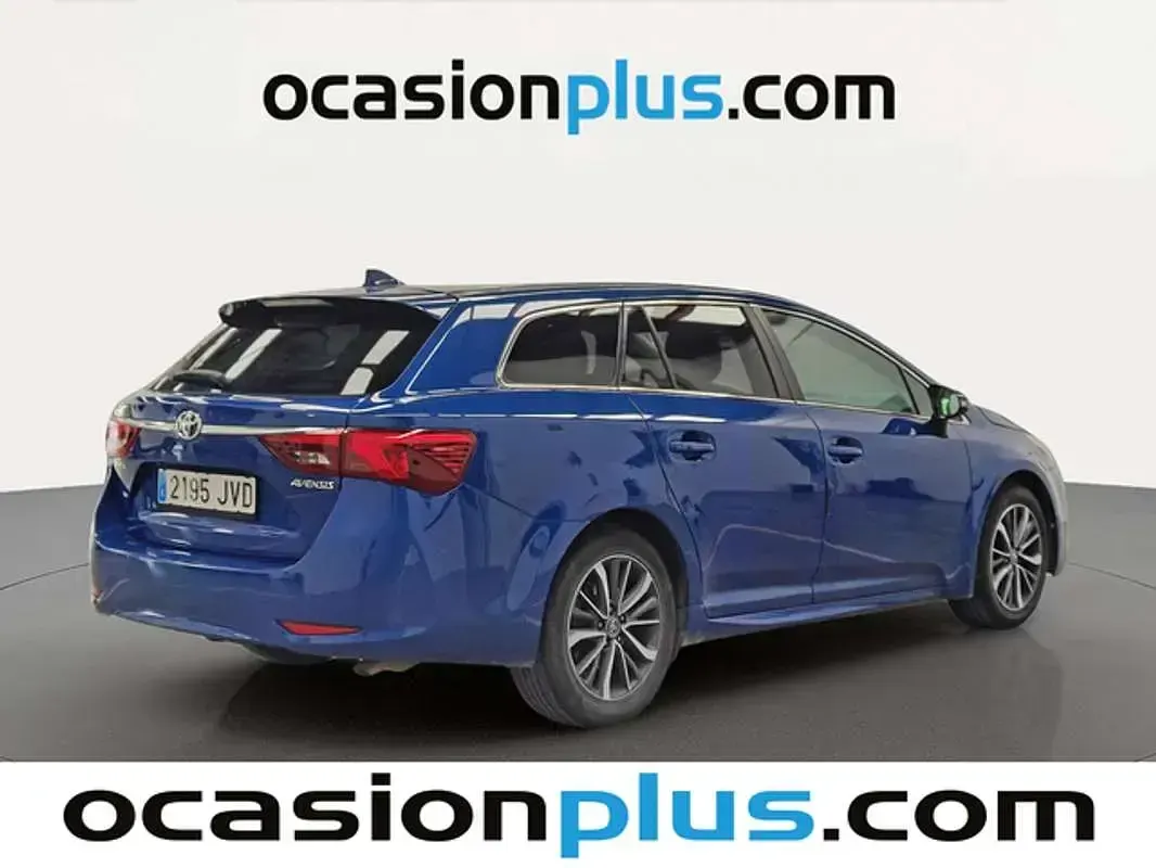 Usado Toyota Avensis Advance 143 CV (105 kW) 2016 Azul Familiar