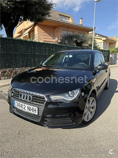 Negro Usado 2012 Audi A1 Ambition Berlina | 7795 € (Precio justo) - Imagen 1/4