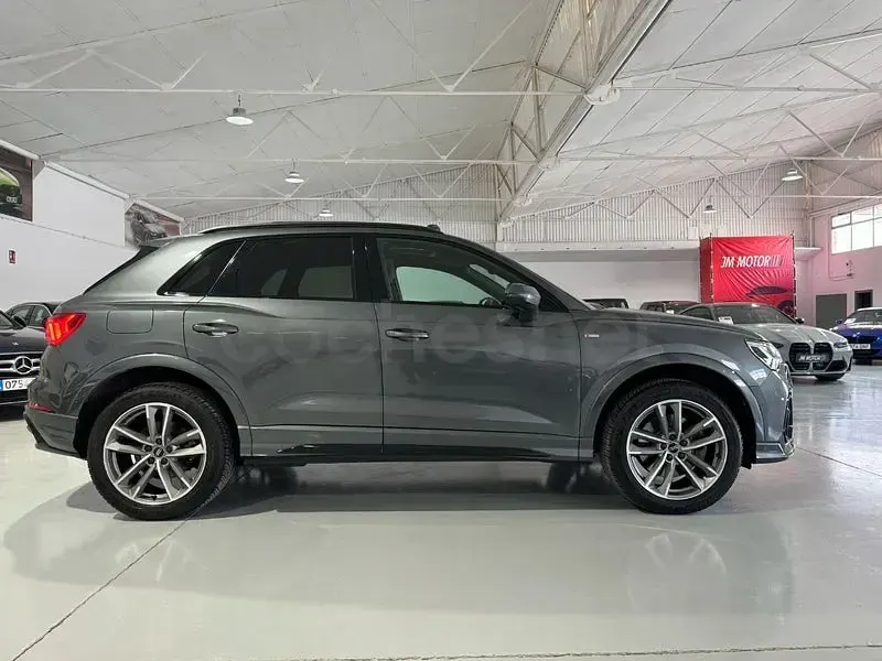 Usado Audi Q3 S-Line 245 CV (180 kW) 2022 Gris / plata SUV