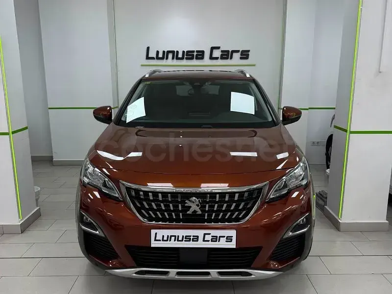 Usado Peugeot 3008 Active 131 CV (96 kW) 2019 Marrón SUV
