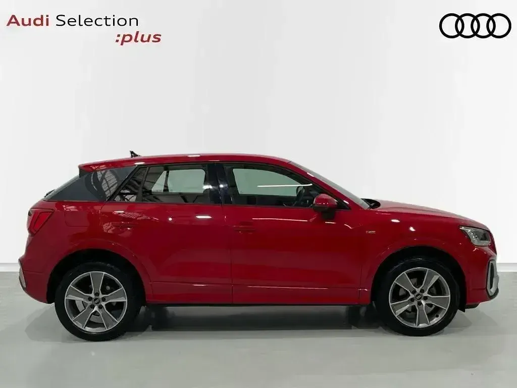 Usado Audi Q2 S-Line 116 CV (85 kW) 2021 Rojo SUV