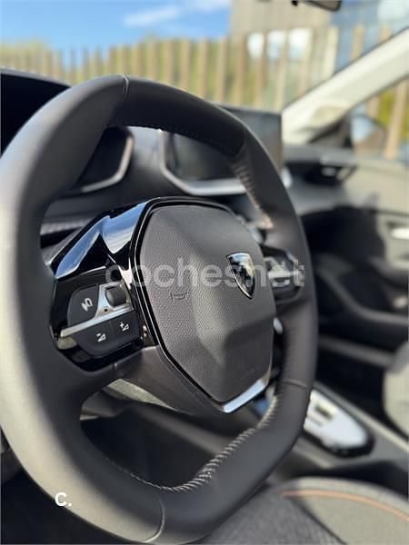 Usado Peugeot 208 Style 110 CV (80 kW) 2025 Negro Utilitario
